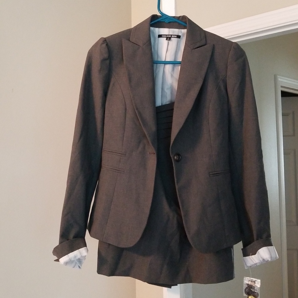 Suite jacket and skirt